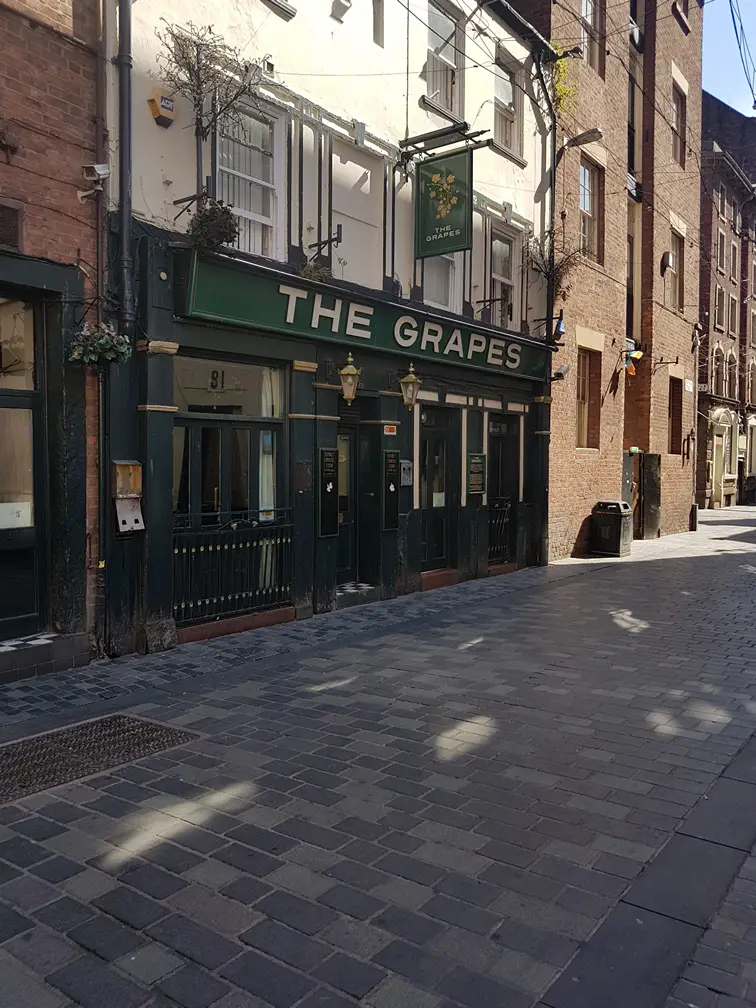 The Grapes on Mathew Street Closed